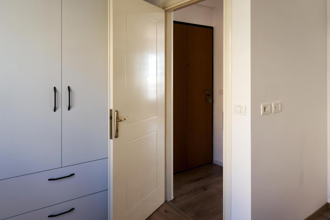Central Beach Apartment Саранда Экстерьер фото