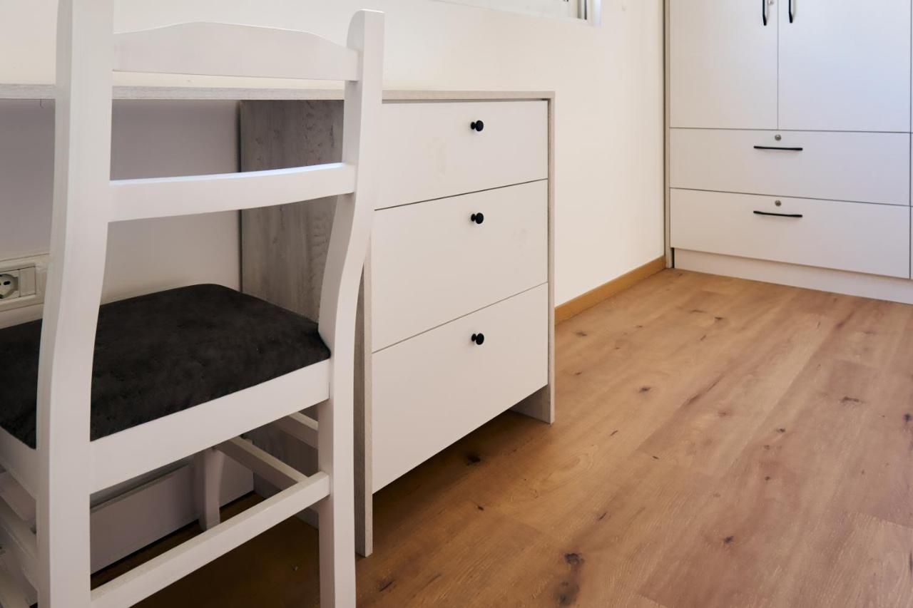 Central Beach Apartment Саранда Экстерьер фото