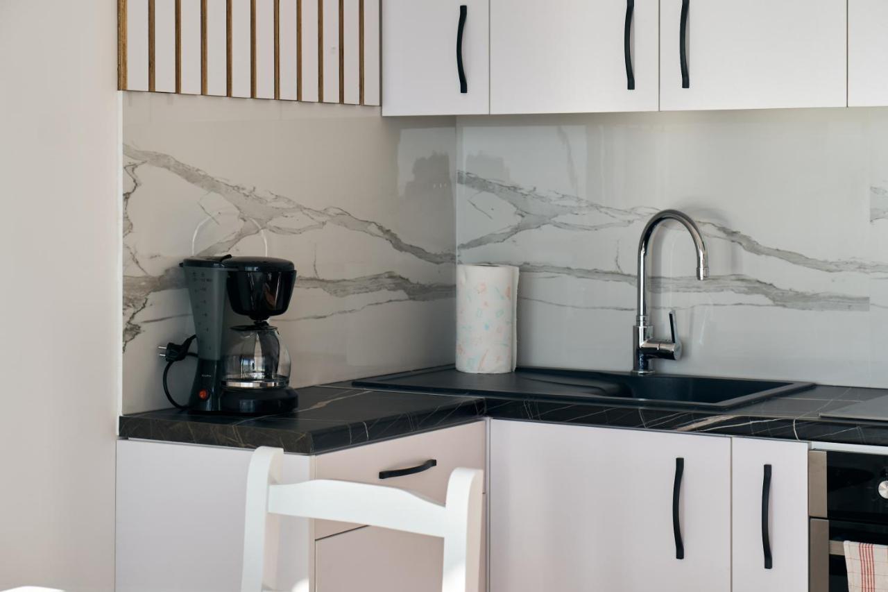 Central Beach Apartment Саранда Экстерьер фото