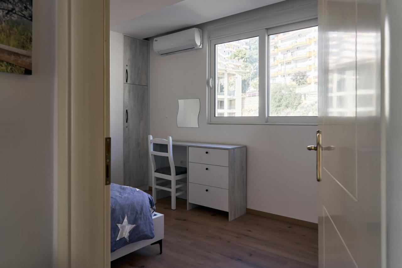 Central Beach Apartment Саранда Экстерьер фото