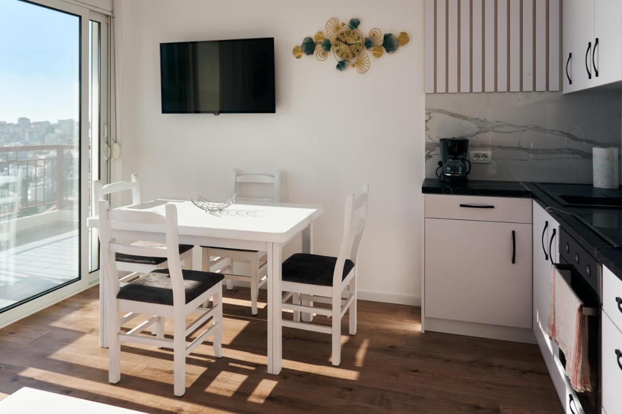 Central Beach Apartment Саранда Экстерьер фото